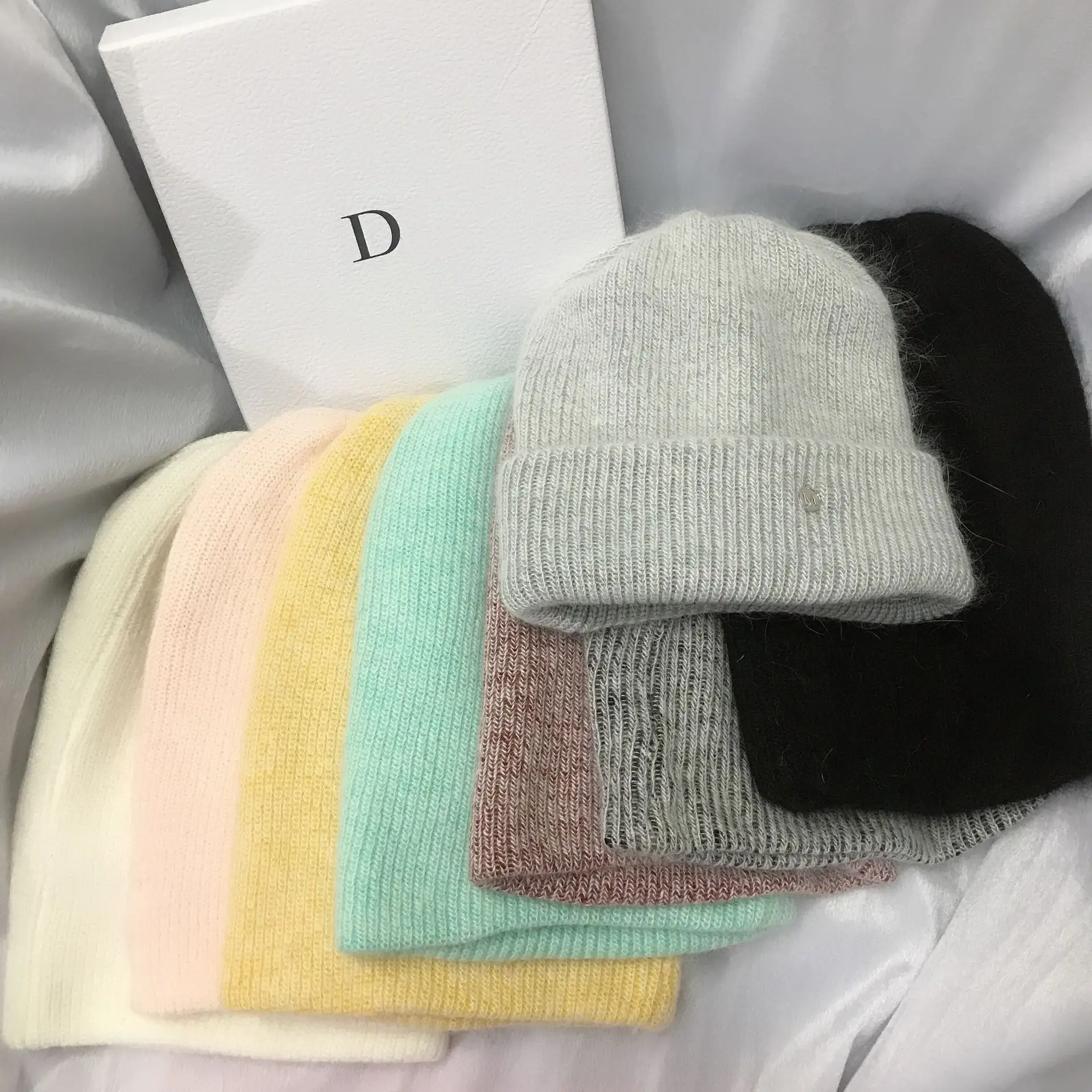 قبعة صغيرة محبوكة دافئة لتدفئة الأذن للنساء - فرو أرنب الأنجورا، أساسية للخريف والشتاء، متعددة الألوان ومتعددة الاستخدامات، جاهزة على طراز الشارع #3