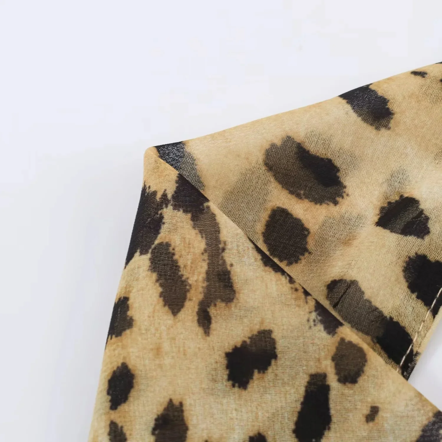 KONDALA Damen Sexy Urlaubs-Leoparden-Rückenfreies Langes Kleid 2026 Sommer Trendiges Strandparty-Neckholder-Kleid Elegantes Schwingendes Neck-Kleid – Detail 7