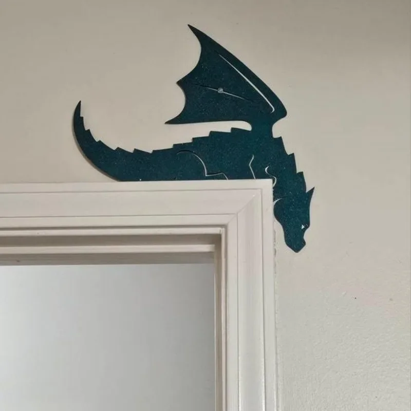 Cute Dragon Metal Door Topper Metal Spitfire Dragon Corner Decoration Funny Dragon Door Frame Top Door Horn Sign