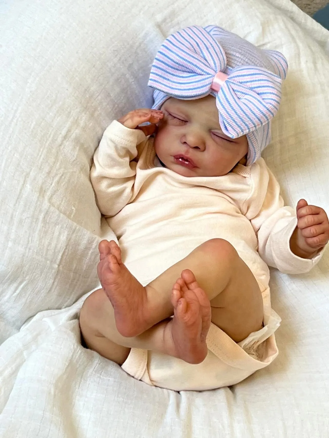 NPK 18 Zoll Romy Reborn Babypuppe – lebensechte Soft-Touch-3D-Haut, handgezeichnetes Haar, schlafende Babypuppe, bereits bemalt und fertig