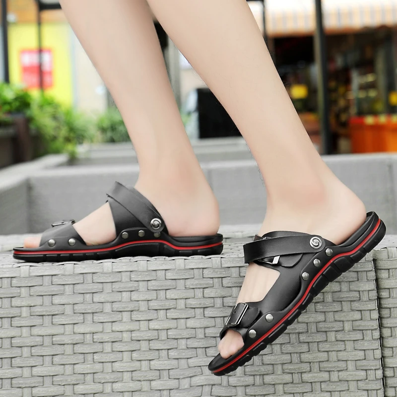 Internet Promi Mode Männer Sandalen Schwarzlicht Zwei schicht Leder Outdoor bequeme Strands chuhe Business Casual Männer Sandalen