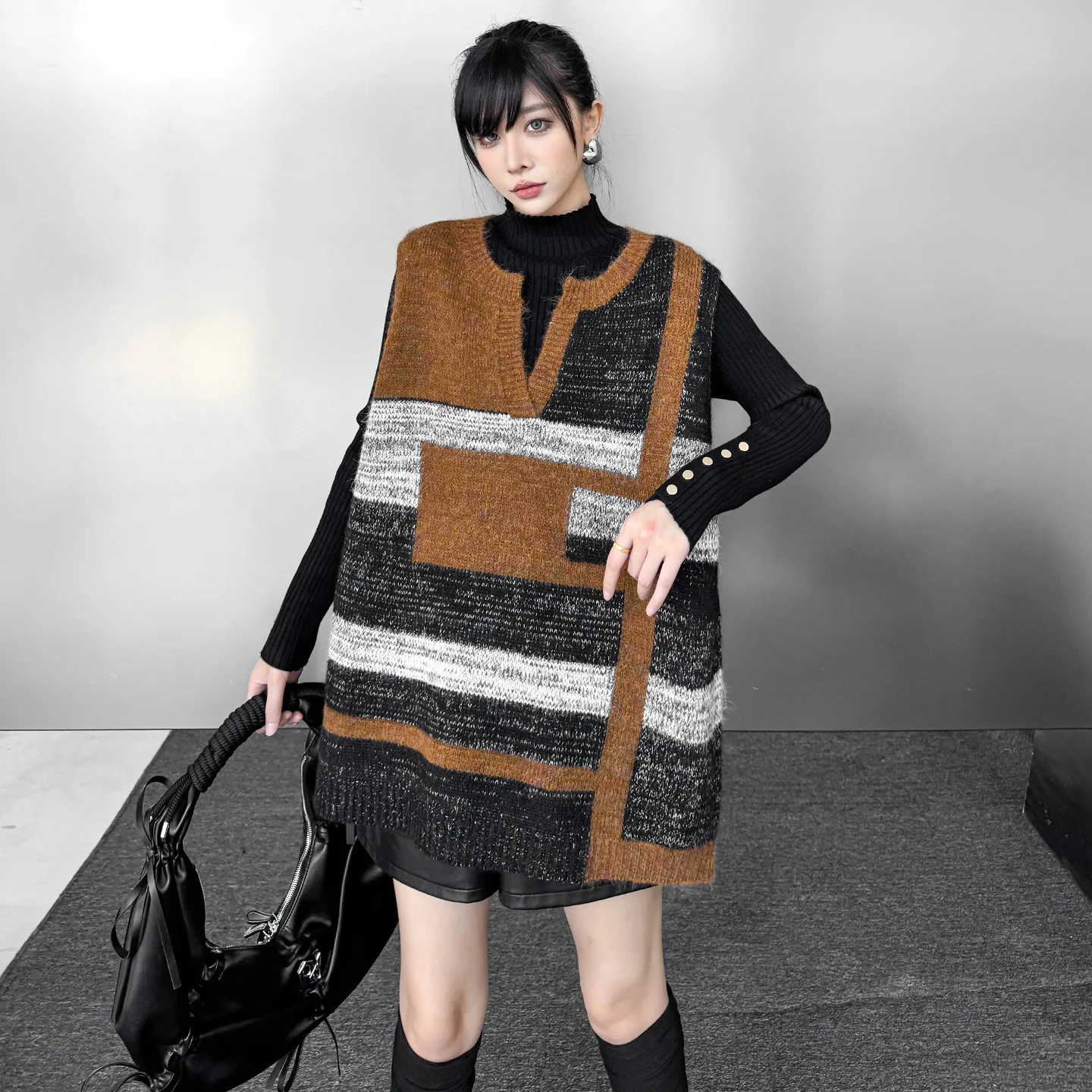 

Retro Style Color Block Knitted Sweater Vest Women's Loose Sleeveless Fashionable Winter Streetwear Cotton Blend Vest