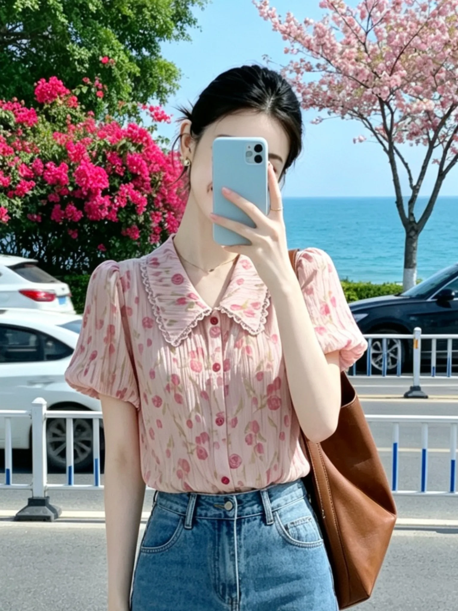 

Floral Print Chiffon Doll Collar Bubble Sleeve Shirt Women's Summer Gentle Design High Collar Top French Style Short Sleeve C...