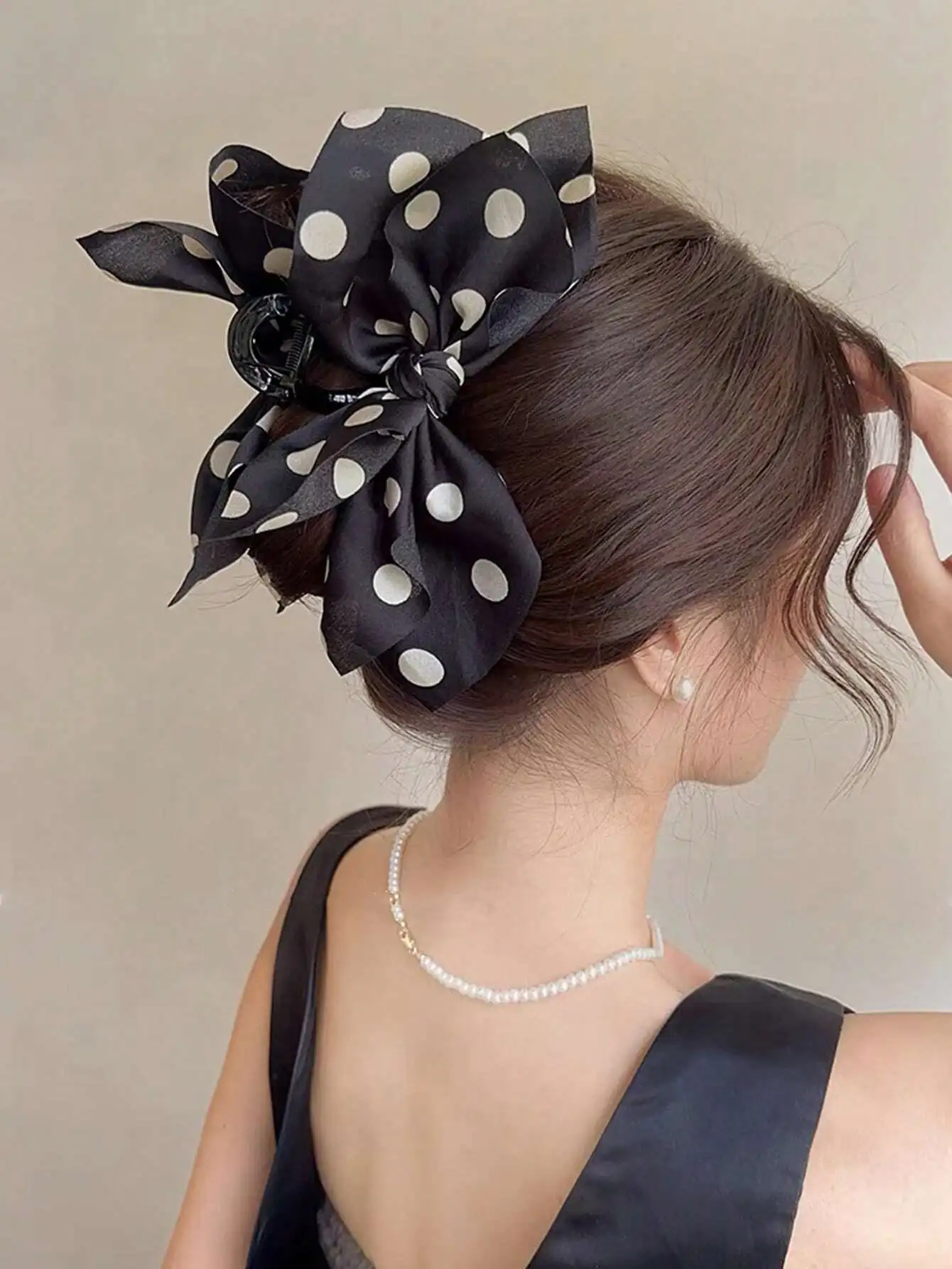 

1pc Oversized Cloud Bow Hair Claw Clip, Sweet Accessory For Autumn/Winter Everyday Wear Winter Hair Clip Women