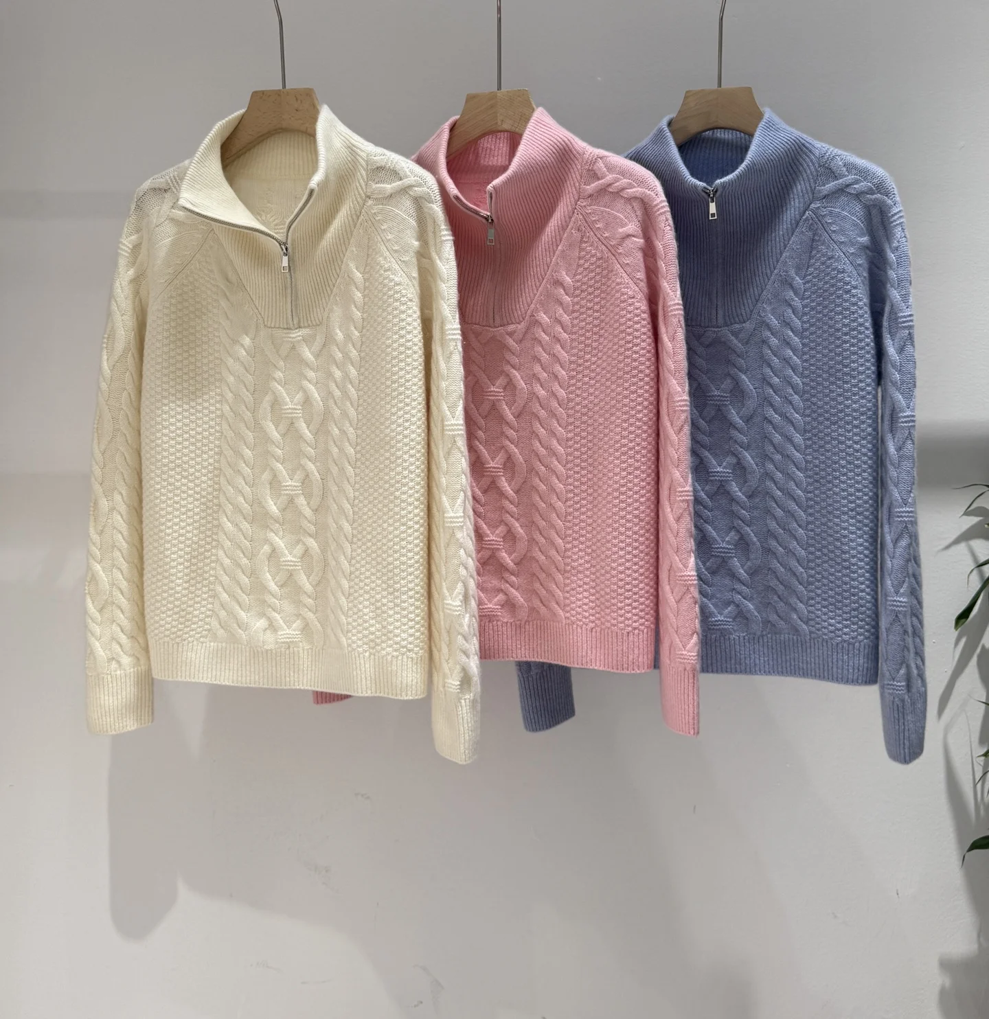 Women's Autumn Cashmere Knit Long-Sleeve Pullover with Half-Zip Stand Collar