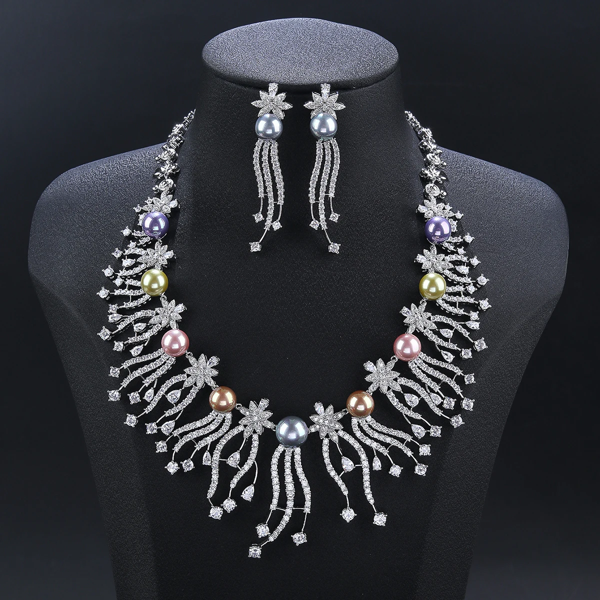 

Luxury Bridal Jewelry Set Gorgeous Colors Pearl Cubic Zirconia Ladies Party Wedding Folowers Necklace And Earrings Set CN11558