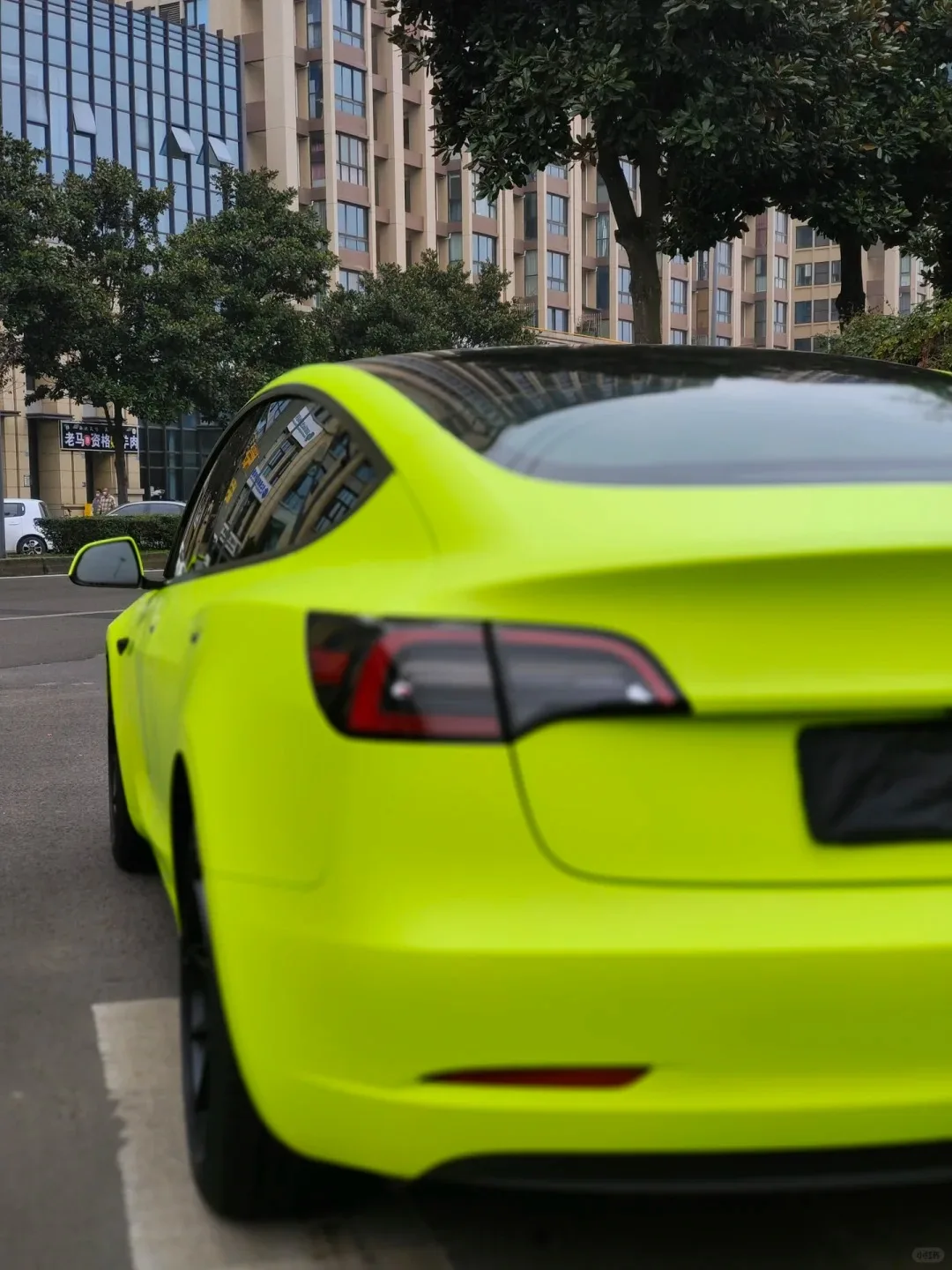 Fluorescent green Full Roll Colors Tesla Car Wrapping Vinyl Cars Accessories High Quality Full vehicle coverage All Models