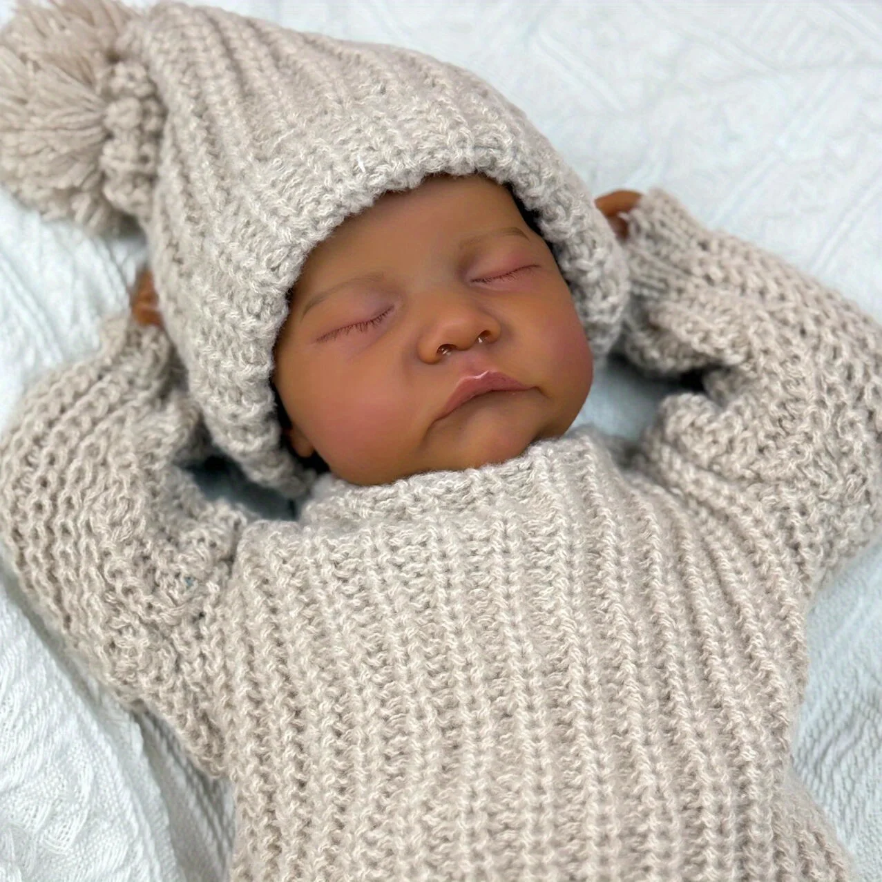 BZDOLL Schwarzhäutige 45cm 18 Zoll schlafende Reborn-Babypuppe, Spielzeug für Kinder, lebensechte Babypuppen mit Stoffkörper, modisches Geburtstagsgeschenk für Kinder