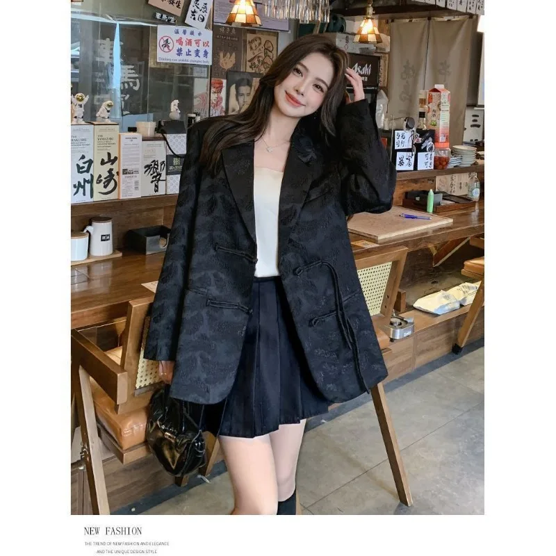 جاكار جديد النمط الصيني البدلة سترة المرأة 2025 الخريف جديد فضفاض زر أعلى بدلة صغيرة غير رسمية