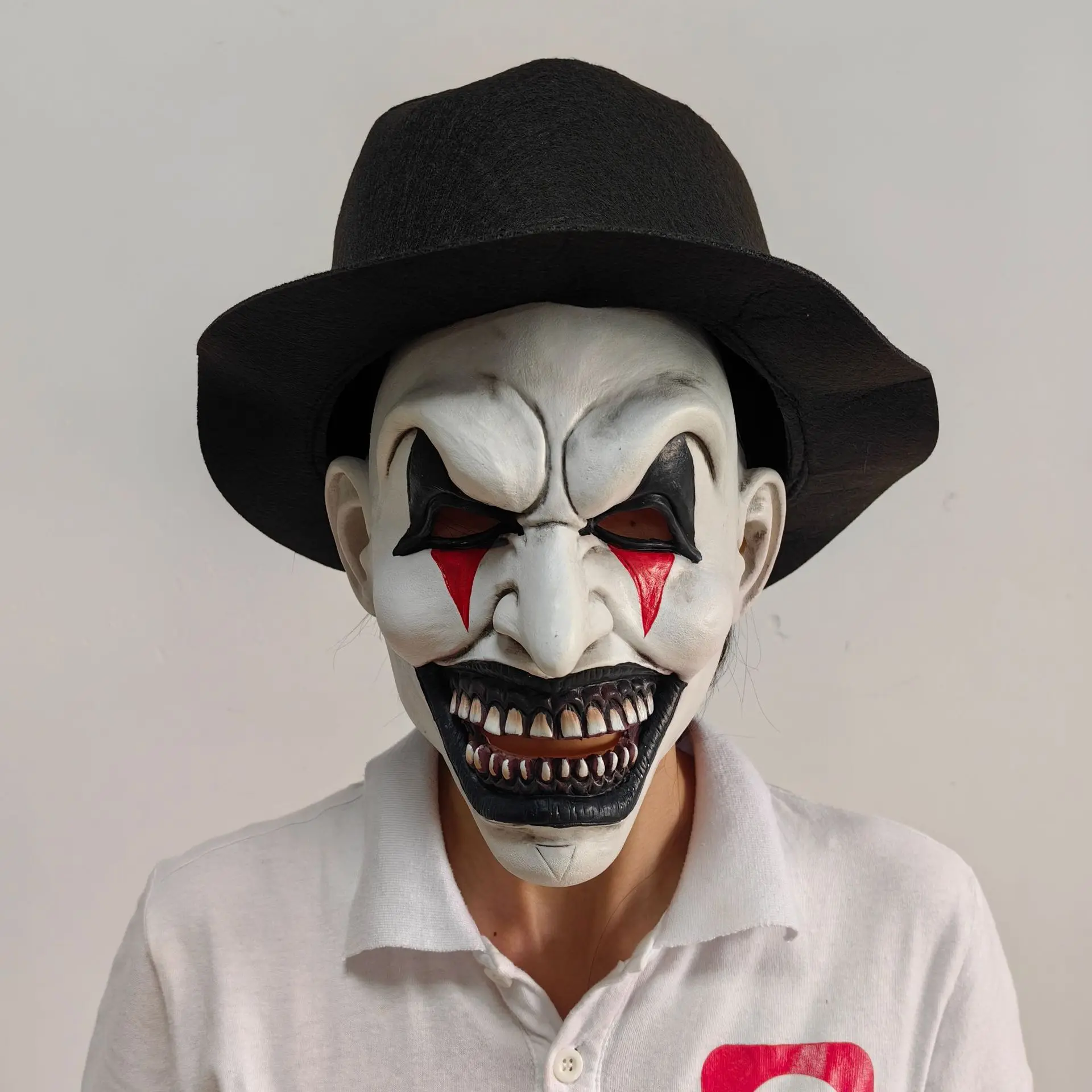 The Ultimate Guide to the Jester Horror Costume: Real-World Use, Fit, and Why It Stands Out
