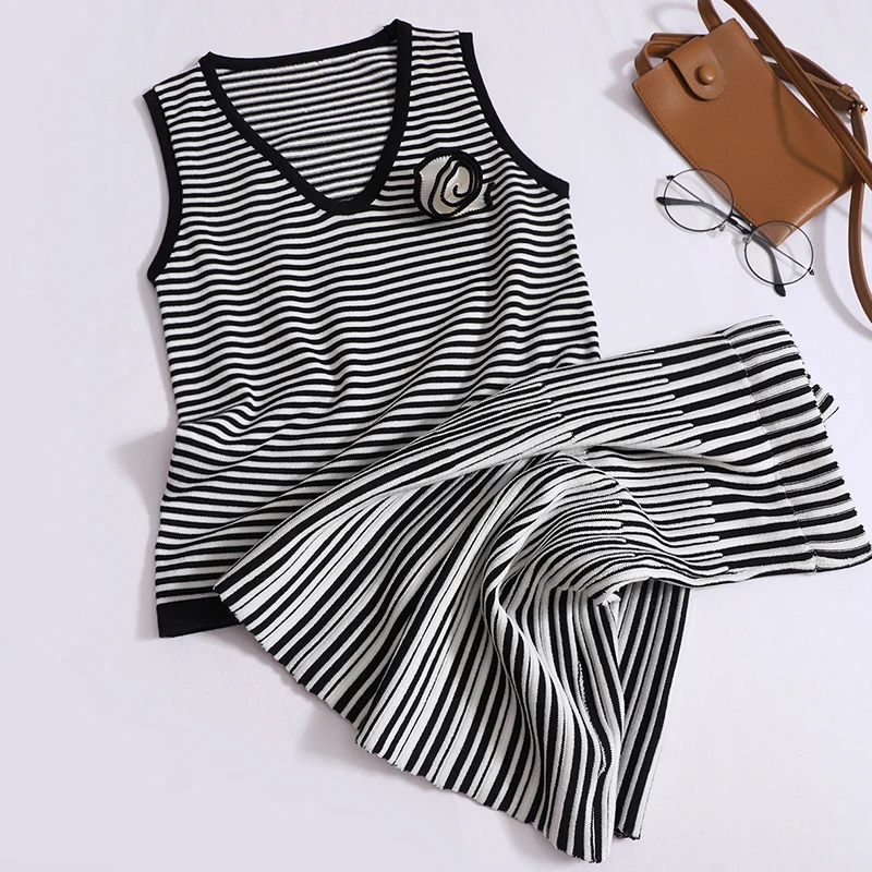 Women Summer New Office Black White Contrast Color Striped Knit Two-piece V-neck Flower Camisole Elastic Band High Waist Skirt