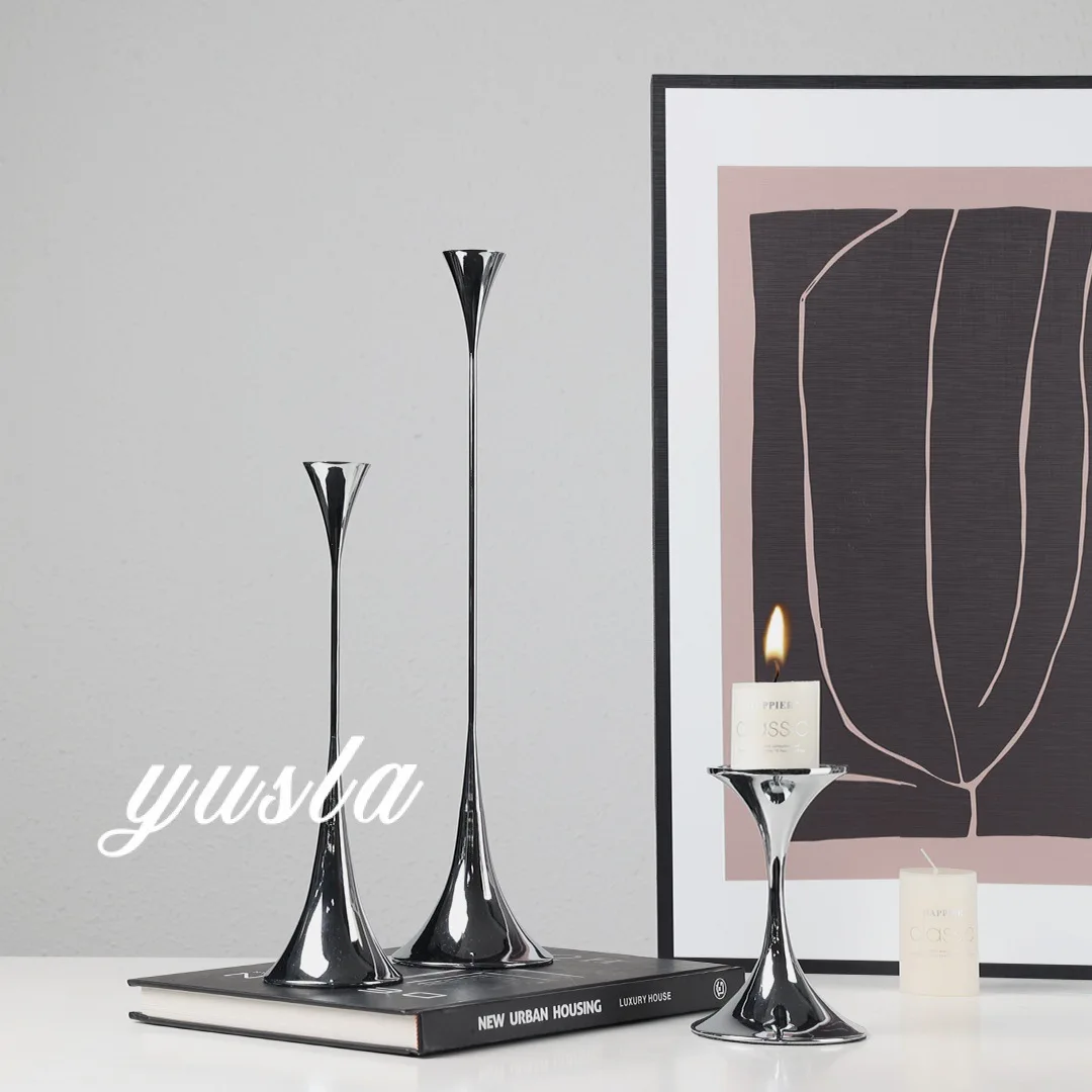 

French antique light luxury candlestick, high-end living room, bedroom, TV cabinet, model room ornament, desktop soft decoration