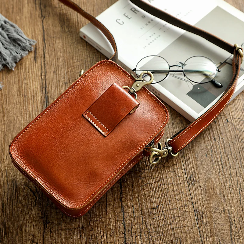 Vintage Style Single Shoulder Crossbody Plant-Tanned Leather Bag for Men with Mobile Phone Compartment Top Layer Cowhide