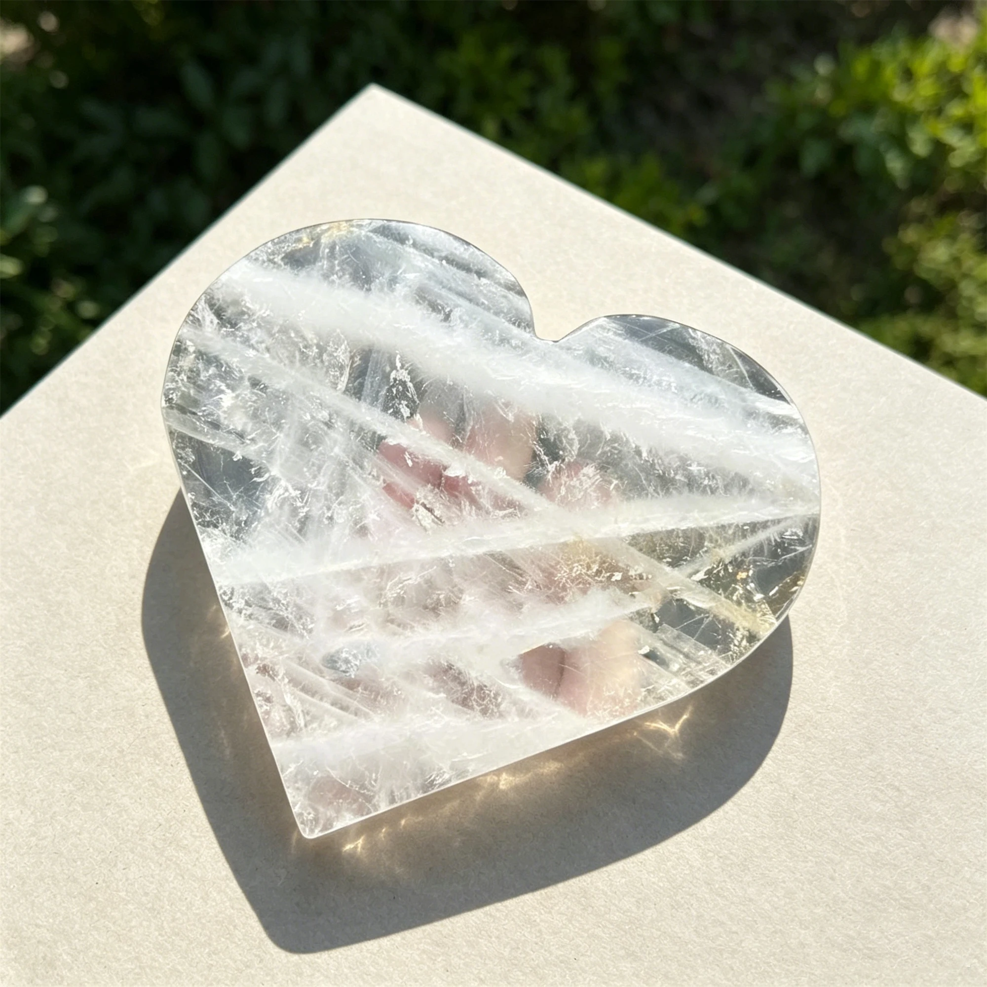 Natural Clear Quartz Heart Carving Polished Rock Crystal Love Symbol Master Healer Reiki Chakra Amplifier Home Decor Gift