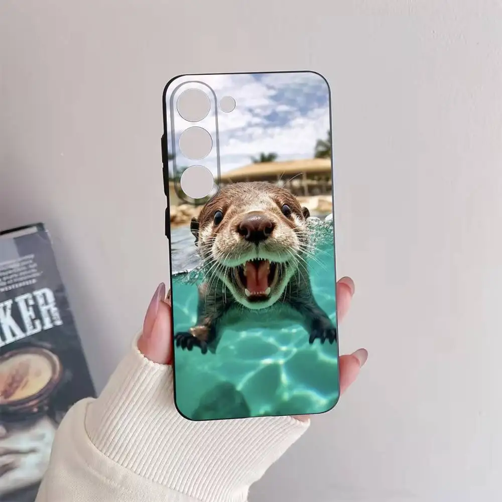 Cuteotter Lutra Lutra Casing Ponsel untuk Samsung Galaxy A73,72,51,53,52,71,22,5G,Note,J7,8,9 Sampul Hitam Lembut
