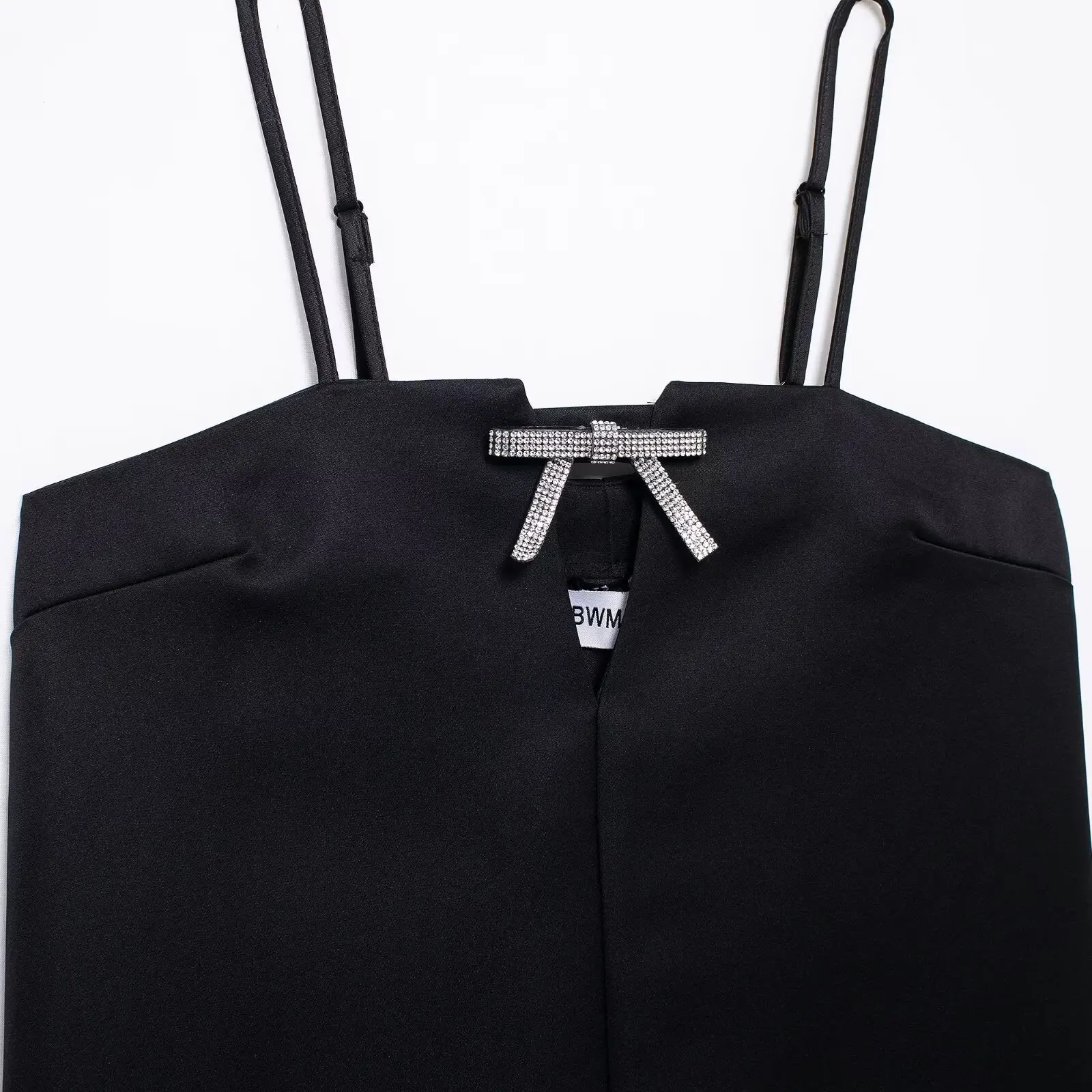 เข็มขัดตกแต่งลาย Ele Knot รุ่น Dr JNLEAOG คอลเลคชั่นฤดูใบไม้ผลิใหม่สำหรับผู้หญิง แฟชั่นฤดูร้อนลำลอง ปิดด้วยซิป ผลิตจากโพลีเอสเตอร์...