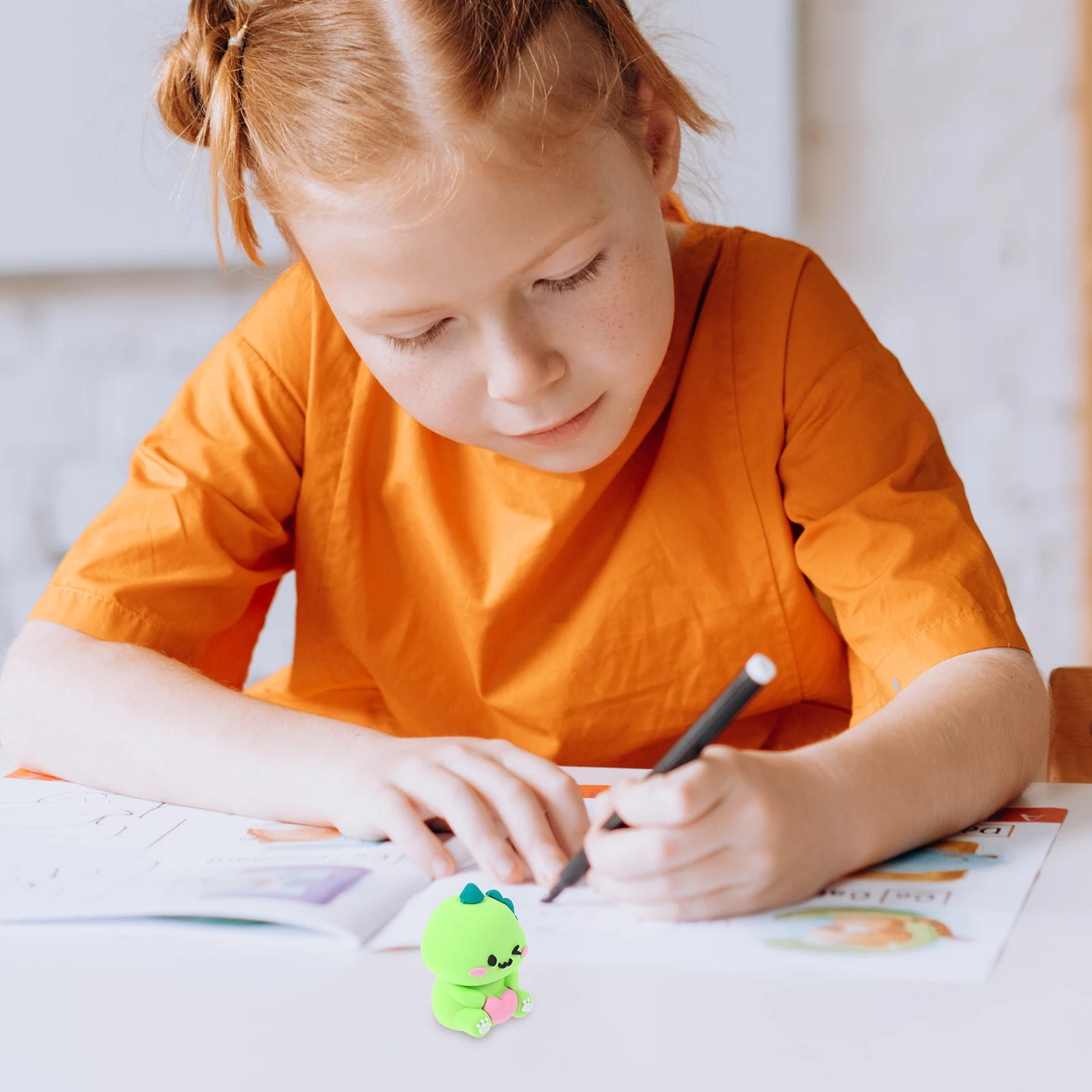 Cute Cartoon Dinosaur Handheld Pencils Sharpener Small Portable Decorative Sharpener for Home Office Gift