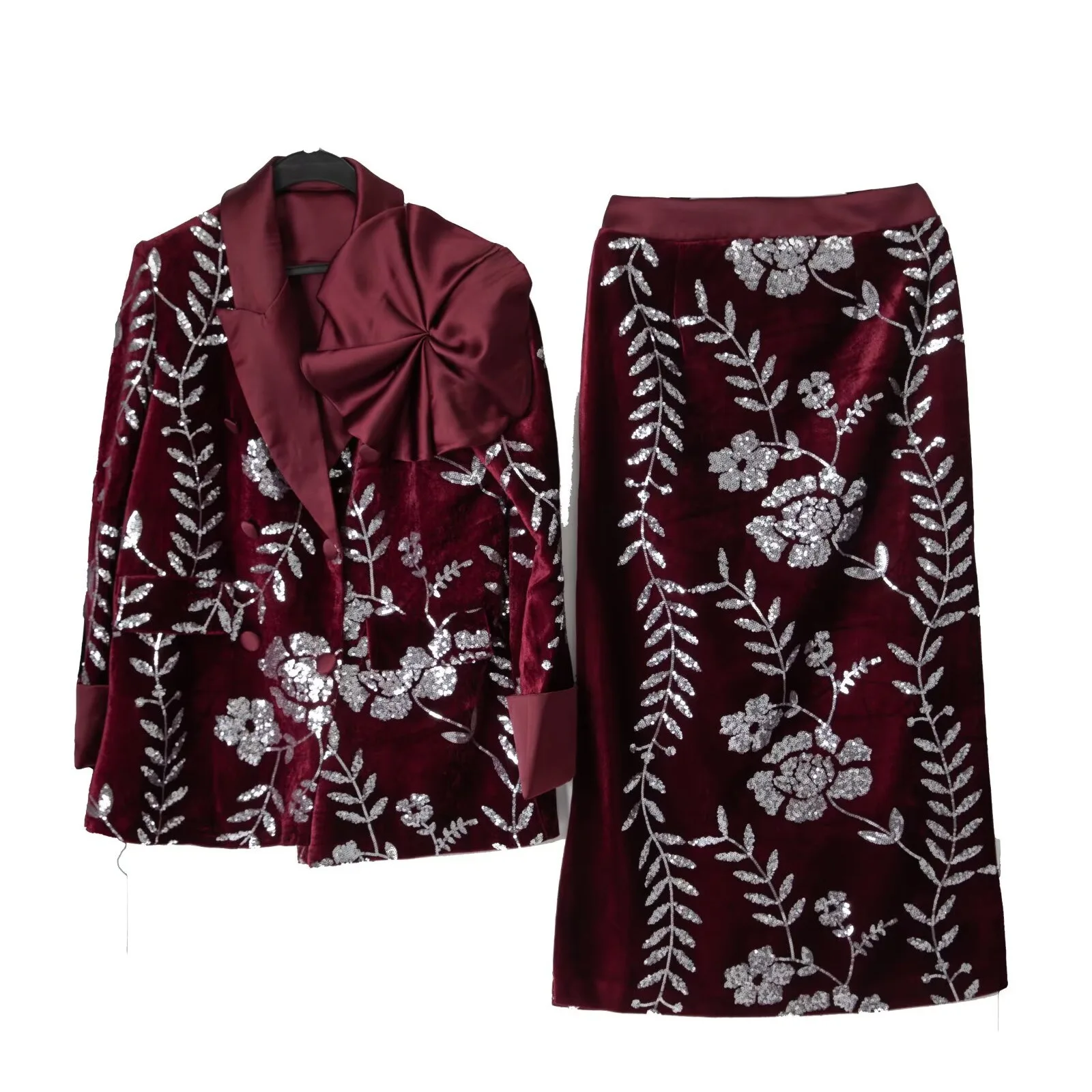 

European women's winter 2025 new fashion collection Long-sleeved heavy sequin coat and skirt Fashion Two-piece suit