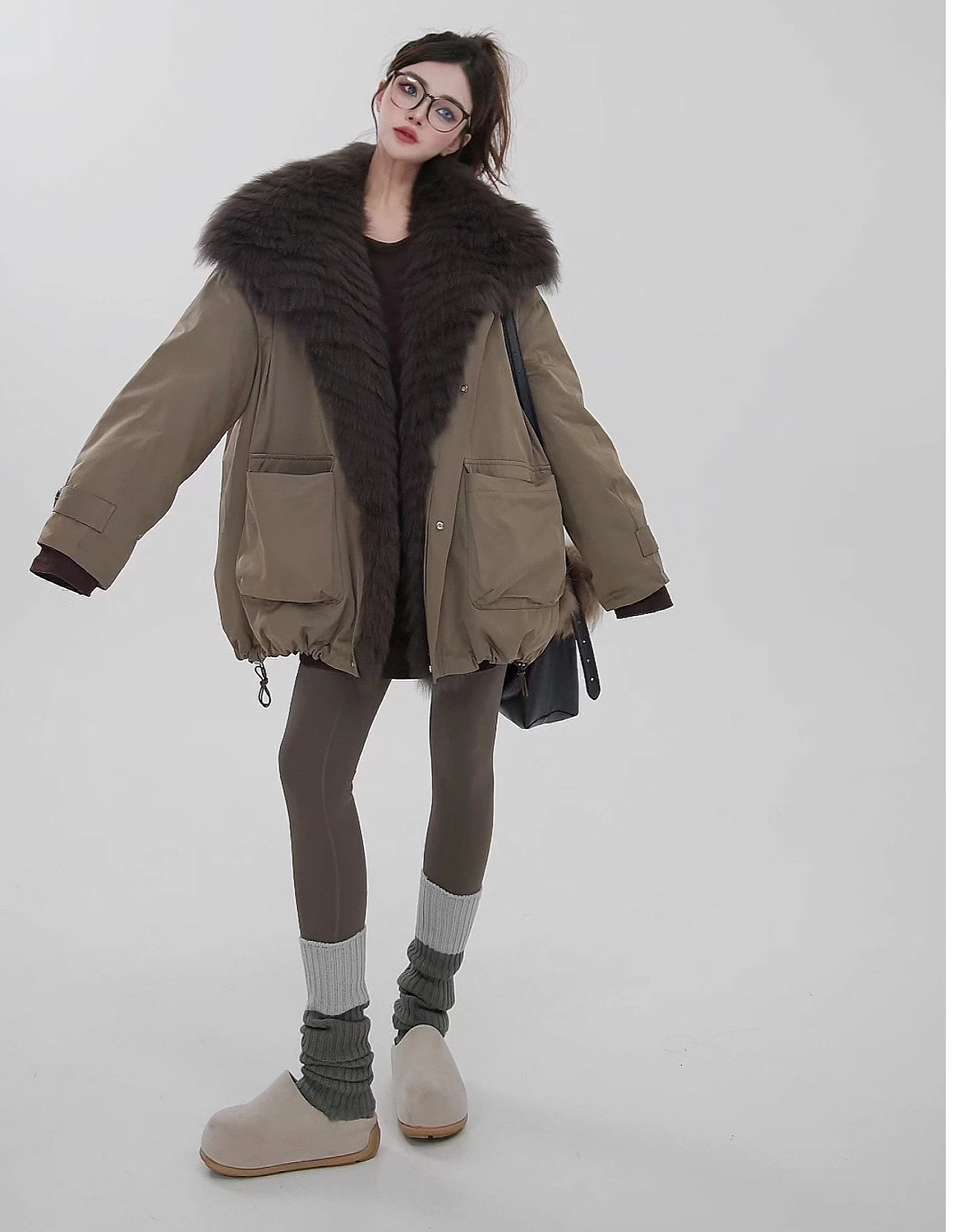 

New Oversized Fox Fur Collar Goose Down Fur Coat with Medium To Long Length Design