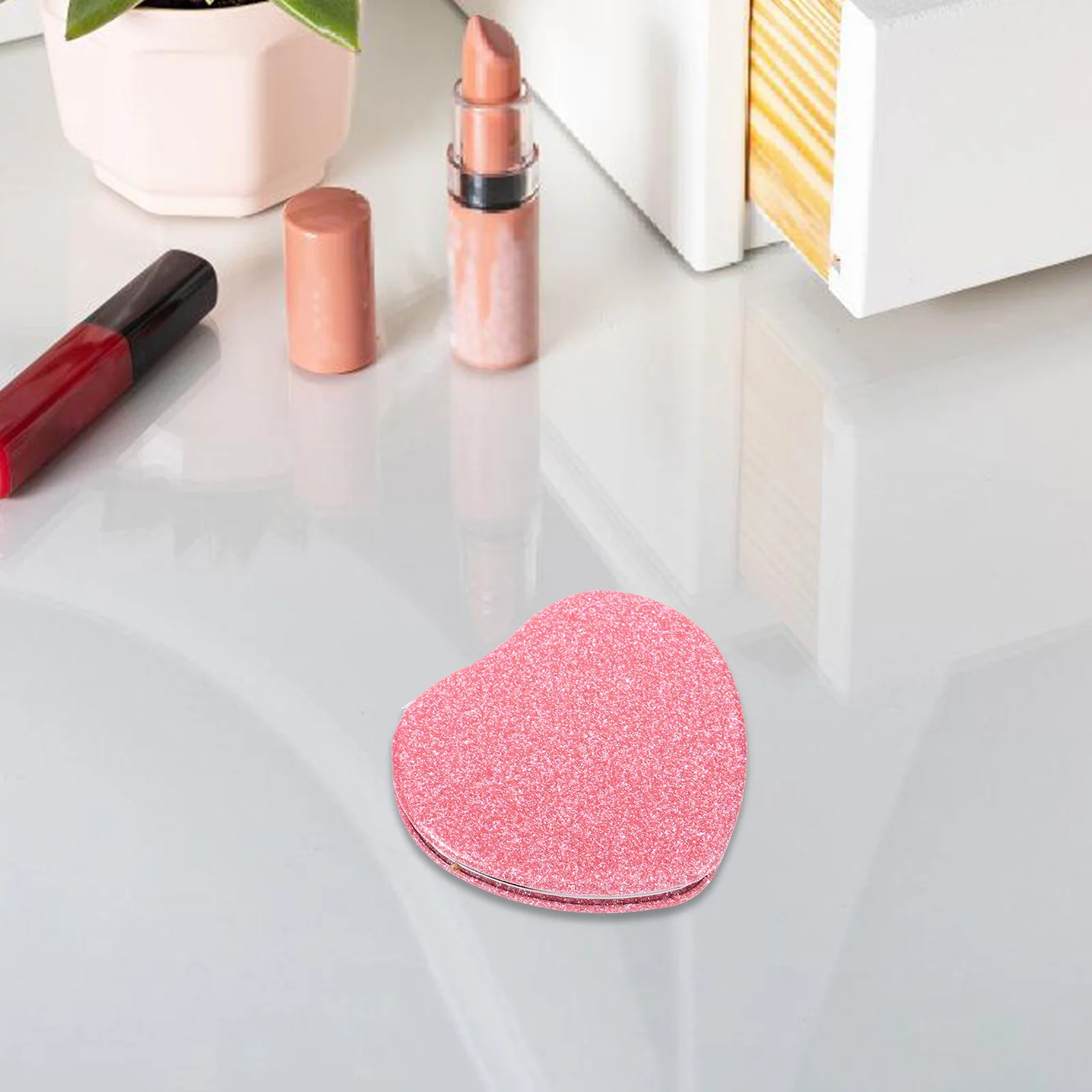 

Makeup Mirror Pocket for Women Heart-shaped Portable Pink Travel Hand Cute