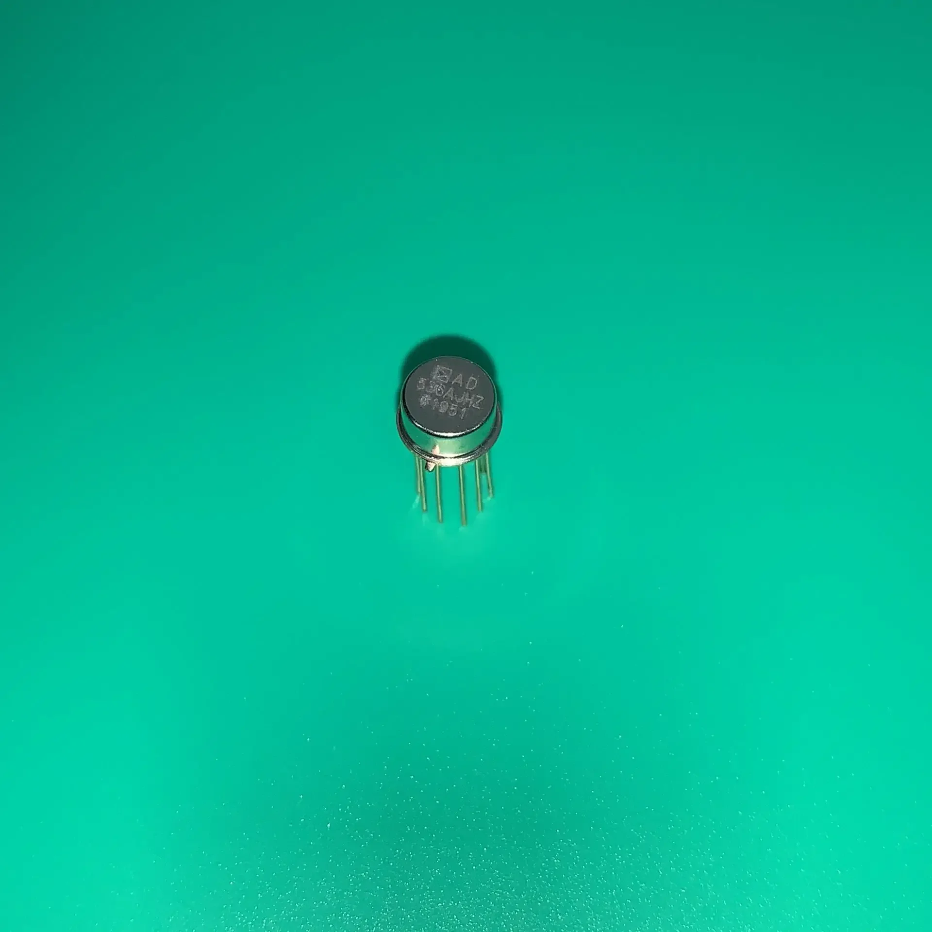 AD536AJHZ CAN10 AD 536AJHZ IC ПРЕОБРАЗОВАТЕЛЬ RMS в постоянный ток TO100-10 Интегральная схема True RMS-to-DC Преобразователь AD536A JHZ AD536 AJHZ 536