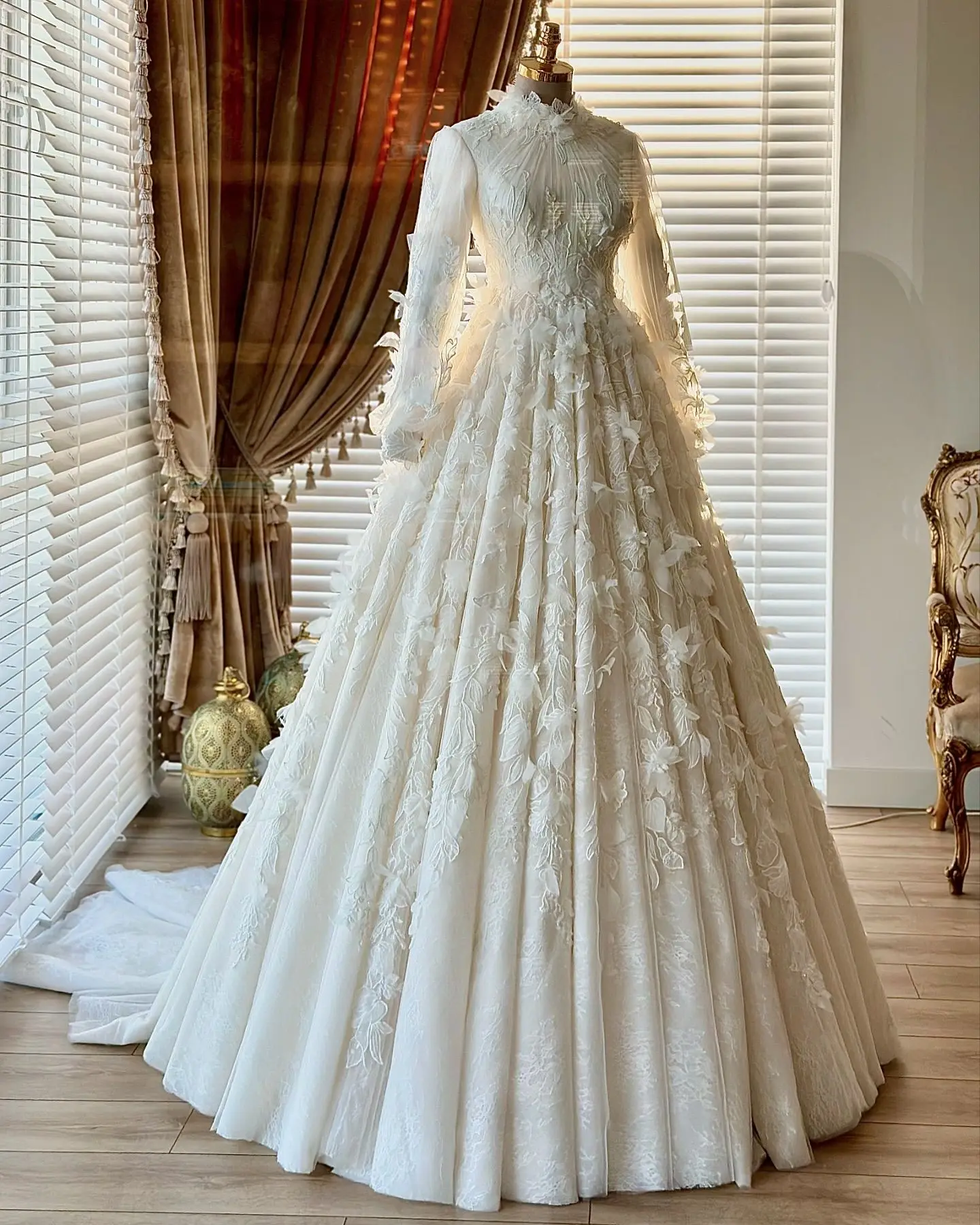 Muçulmano manga comprida vestidos de casamento para noiva árabe, renda gola alta, apliques flores, uma linha vestidos de noiva, 2022