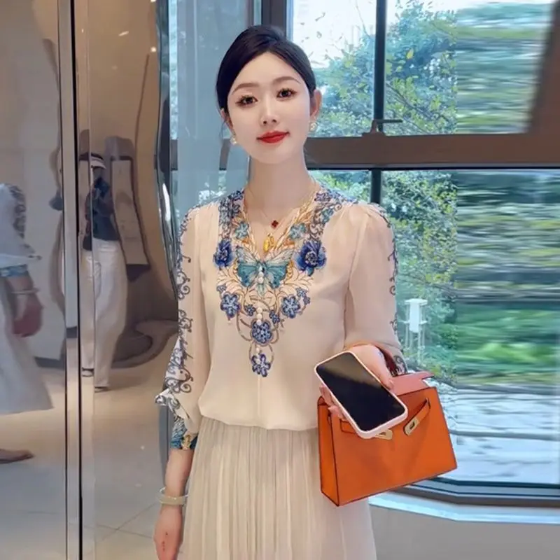 Spring 2025 Sweet French Retro Print V-neck Lantern Sleeve Shirt Top for Women