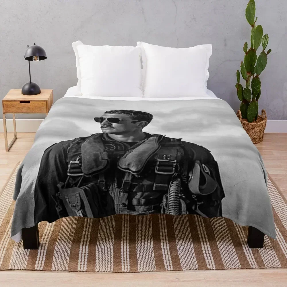 

Miles B&W Throw Blanket Soft Sherpa Fleece Warm Blanket for Winter