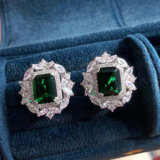 Huitan Luxury Lady Delicate Ear Stud Bright Green Zirconia Earrings Akcesoria na imprezę rocznicową Delikatna biżuteria designerska