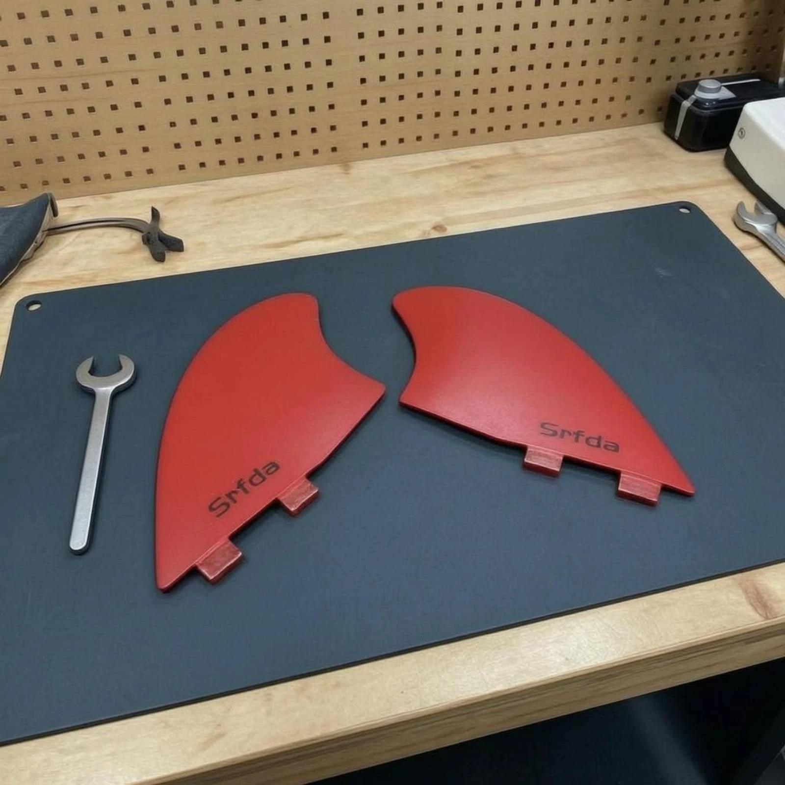 

2 Pieces FCSK2 Compatible Fins Controlled Flex Fiberglass Wave-Riding Fins