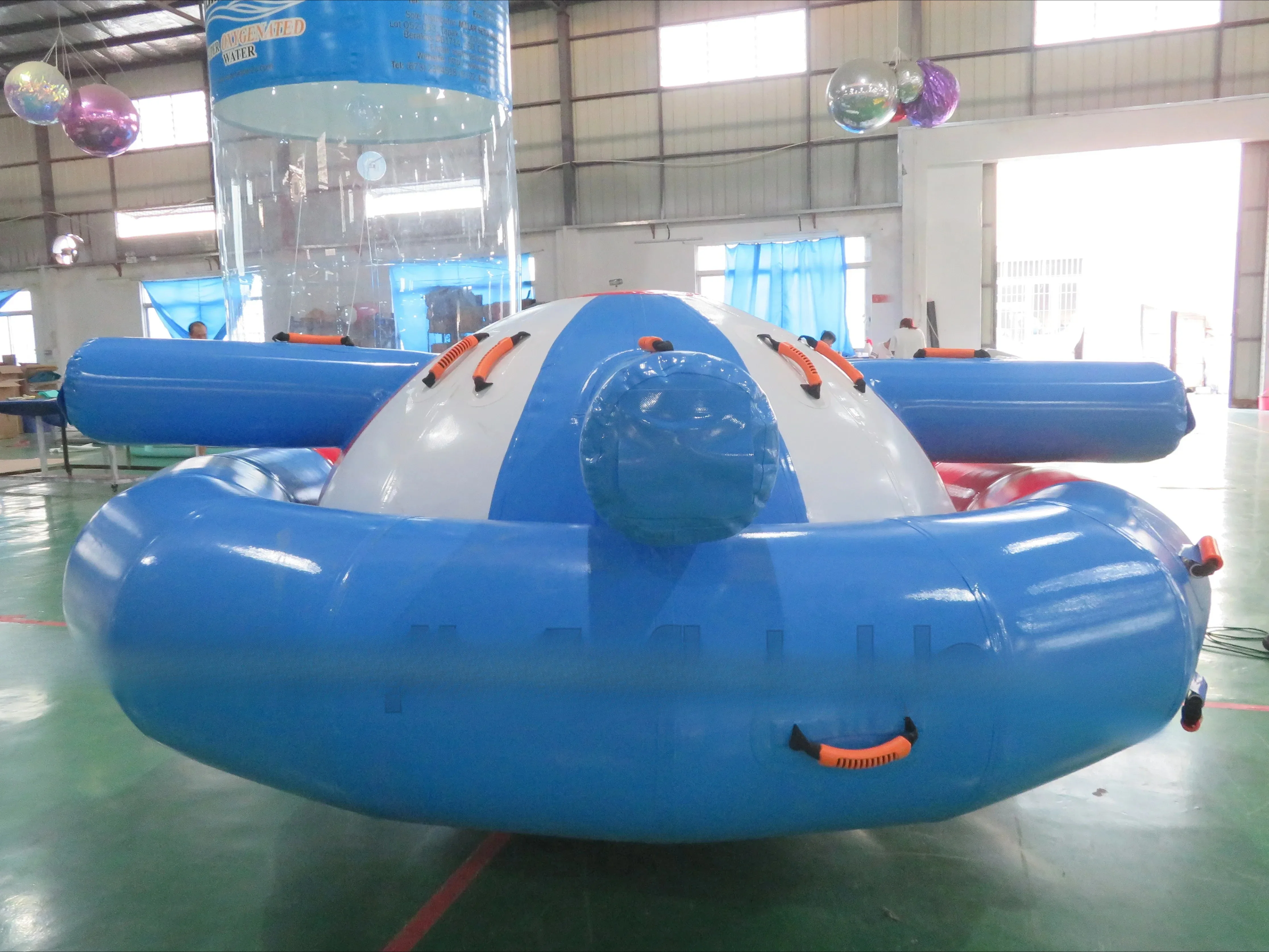 Crazy Inflatable Water Flying Saturn UFO Towable Inflatable Disco Boat for Water Sport Games