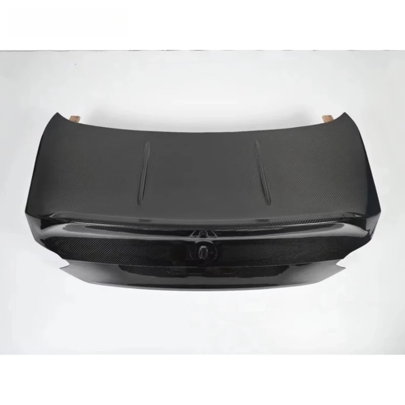 

High quality car luggage made of carbon fiber suitable for BMW M2 and other models