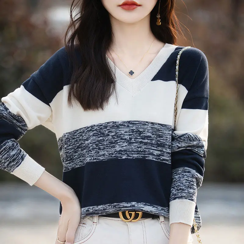 

V-neck Sweater for Women 2024 Spliced Loose New Autumn and Winter Color Matching Versatile Striped Long Sleeved Knitted Tops