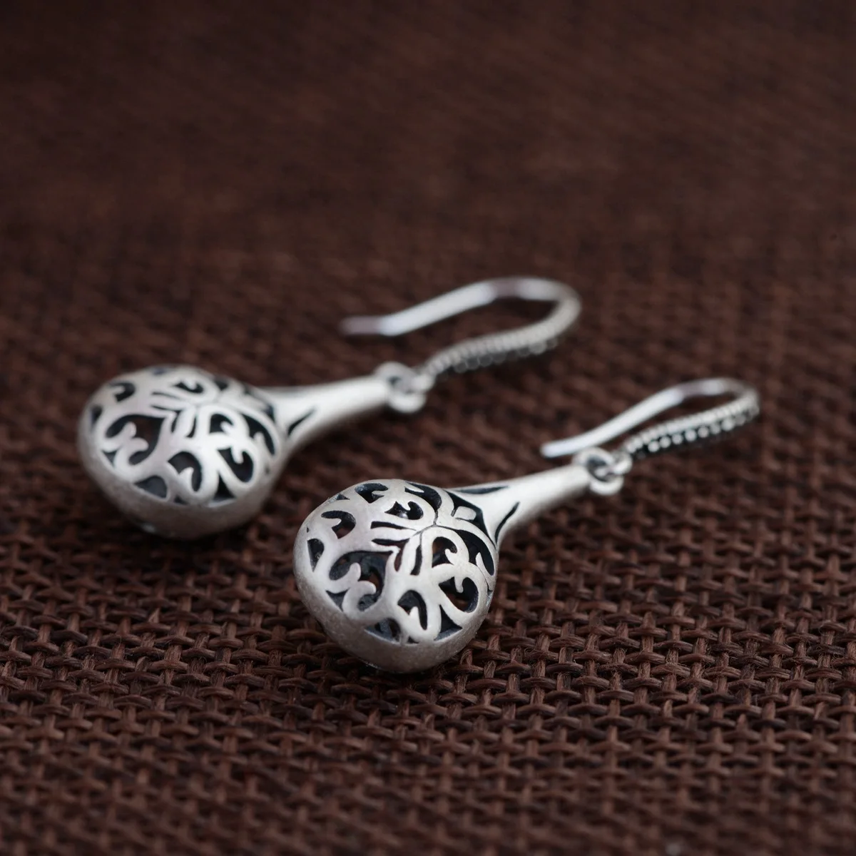 

Thai Silver Ethnic Water Drop Earrings for Women Hollow Vines Grass 925 Silver Earrings Exotic Vintage Jewelry Trendy Brincos