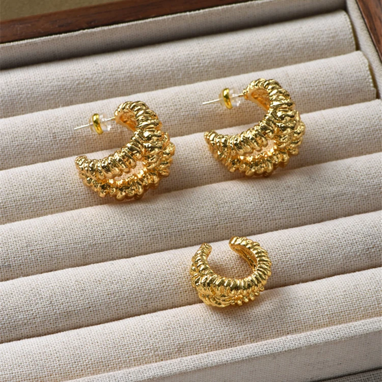 Europe America Vintage Brass Plated Gold Earrings Ear Cuffs Woman Fashion Graceful Jewelry Trend - view 3