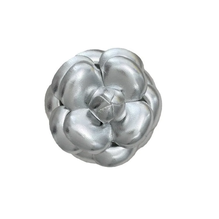 Women\'s Camellia Leather Rose Flower Brooch High-end Luxury Temperament Unique Suit Lapel Pin Dress Chest Flower
