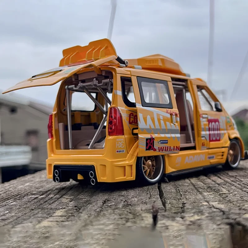 Hui Yao Wuling 1/24 Scale Van รถรุ่นคลาสสิกผู้ใหญ่คอลเลกชันของที่ระลึกของขวัญจอแสดงผลแบบคงที่