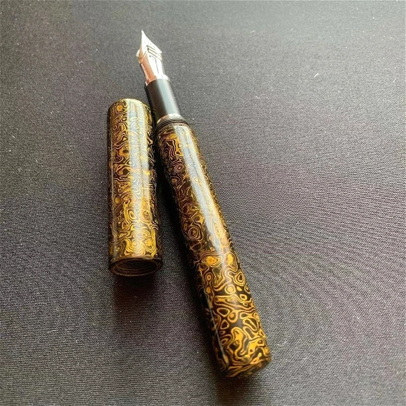 

Cobra King Snake Long Knife Grinding Fountain Pen Tip Yellow Handmade Lacquer Pen Double Layer Three Layer 1.2 2.0mm Nib Ink Pen