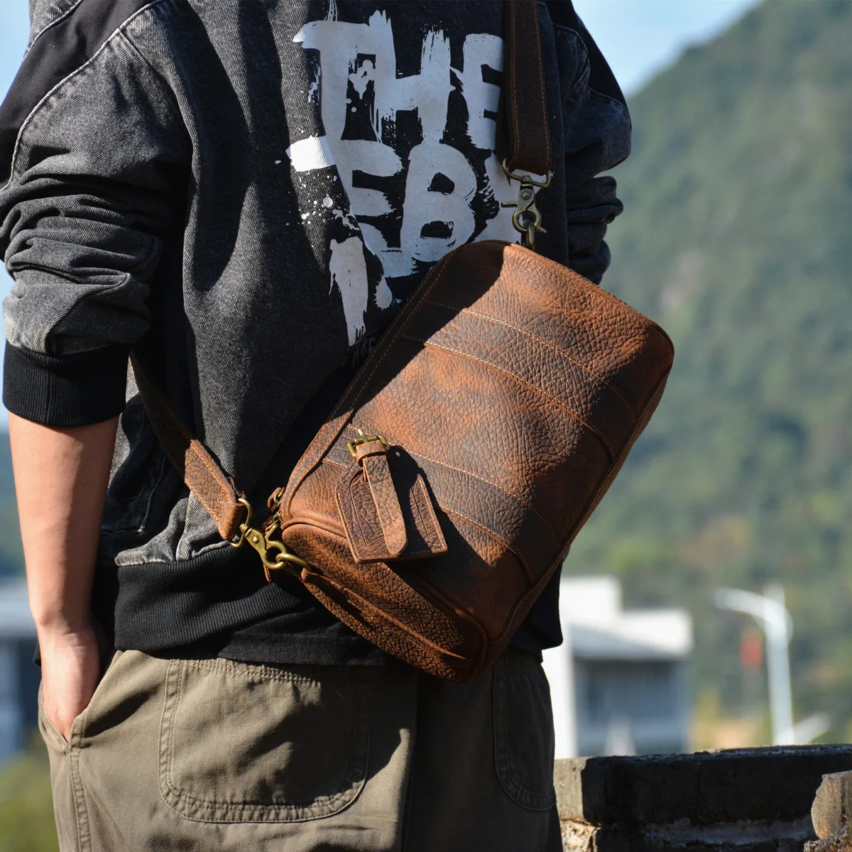 

outdoor simple luxury high quality genuine leather men's crossbody bag weekend travel vintage real cow leather shoulder bag