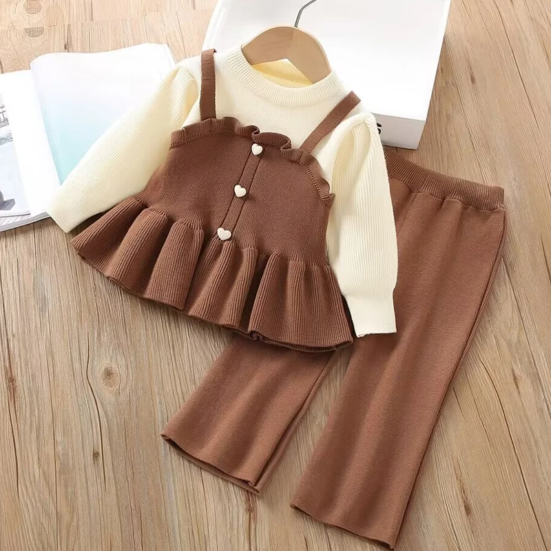 The new girls fashionable set autumn and winter qi fake two-piece knitted shirt+pants two-piece set is suitable for 0-6 years