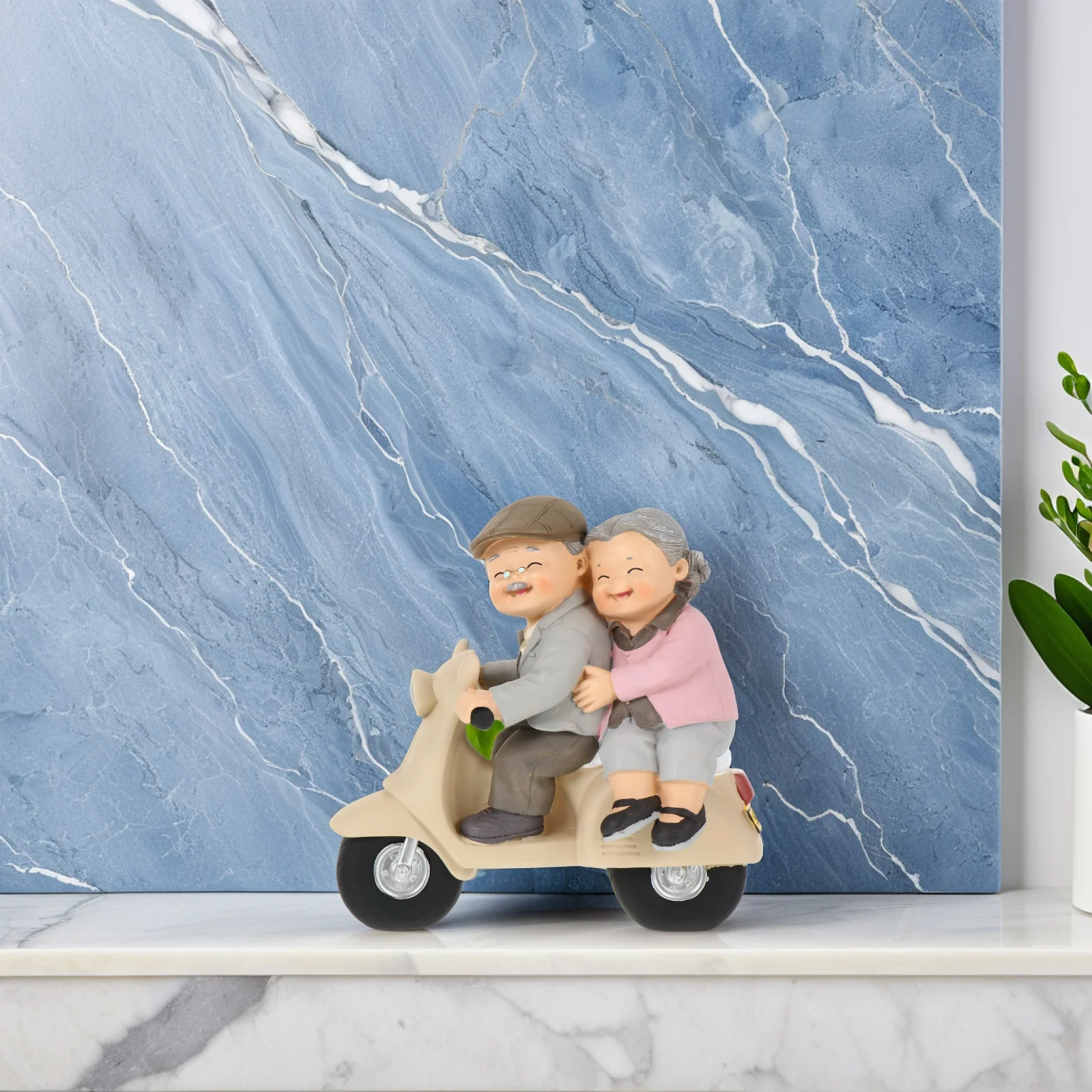 1 قطعة زوجين المسنين الراتنج زخرفة رومانسية مكتب منزلي ديكور الجد الحب تمثال هدية الذكرى عيد ميلاد منضدية الزينة