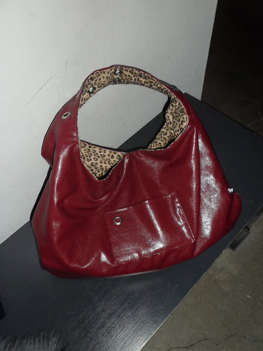 Spring Summer New Large Capacity Wax Leather Leopard Print Bucket Handbag Tote Bag Red Wine Color British Style Soft Shoulder...