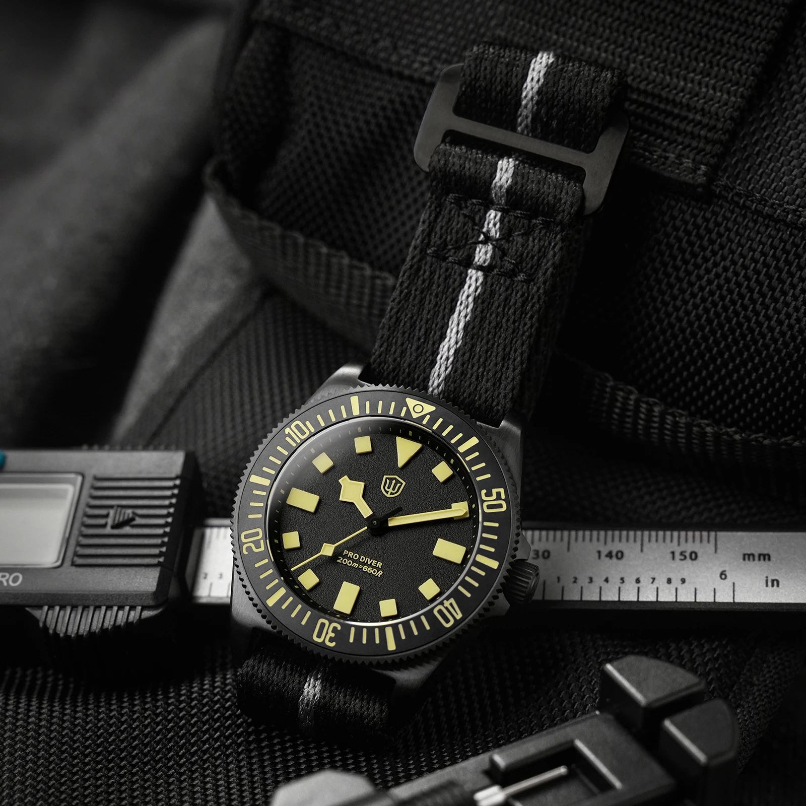 Watchdives EXD Titanium Watch Men VH31 Sweep Second Movement 