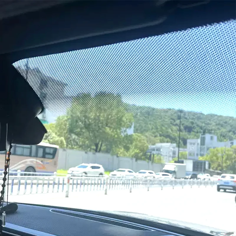 1 Stück Auto-Sonnenschutz Frontscheiben-Aufkleber Schwarzes Netz Perforierte Vinyl-Fensterfolie Sonnenschutz-Aufkleber Auto-Dekorationsaufkleber – Detail 3