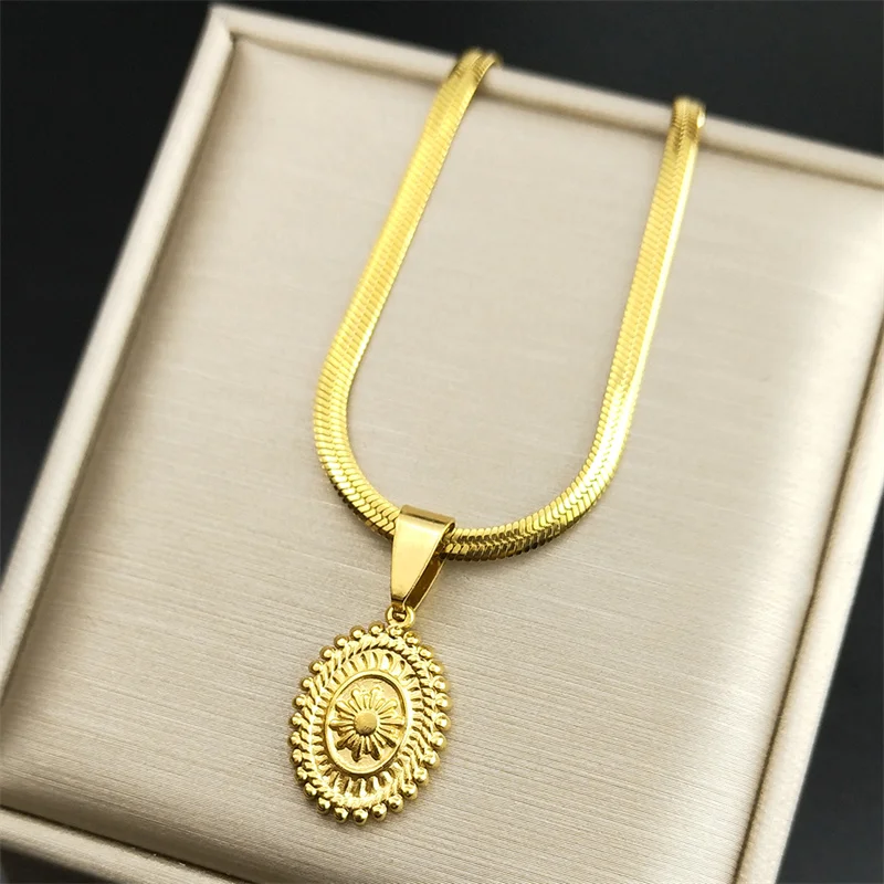 

Vintage Stainless Steel Sun Flower Oval Pendant Necklace For Women Men Gold Color Small Charms Choker Snake Chain Jewelry Gift