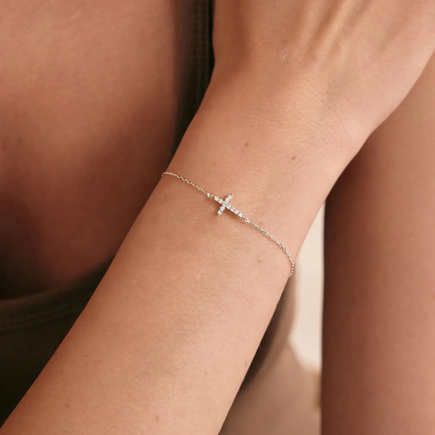 Sierlijke kruisarmband - 925 sterling zilver / 18k vergulde CZ-kettingarmbanden voor vrouwen Trendy religieuze christelijke sieradengeschenken
