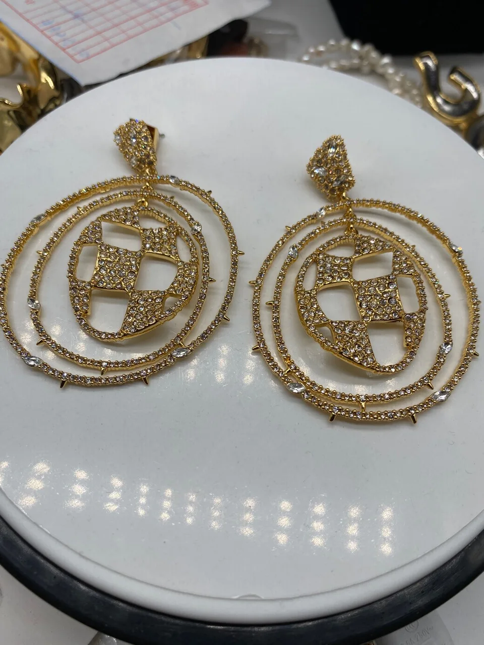 pendientes-de-plata-925-con-diseno-original-bano-de-oro-y-diamantes-forma-de-tablero-de-ajedrez