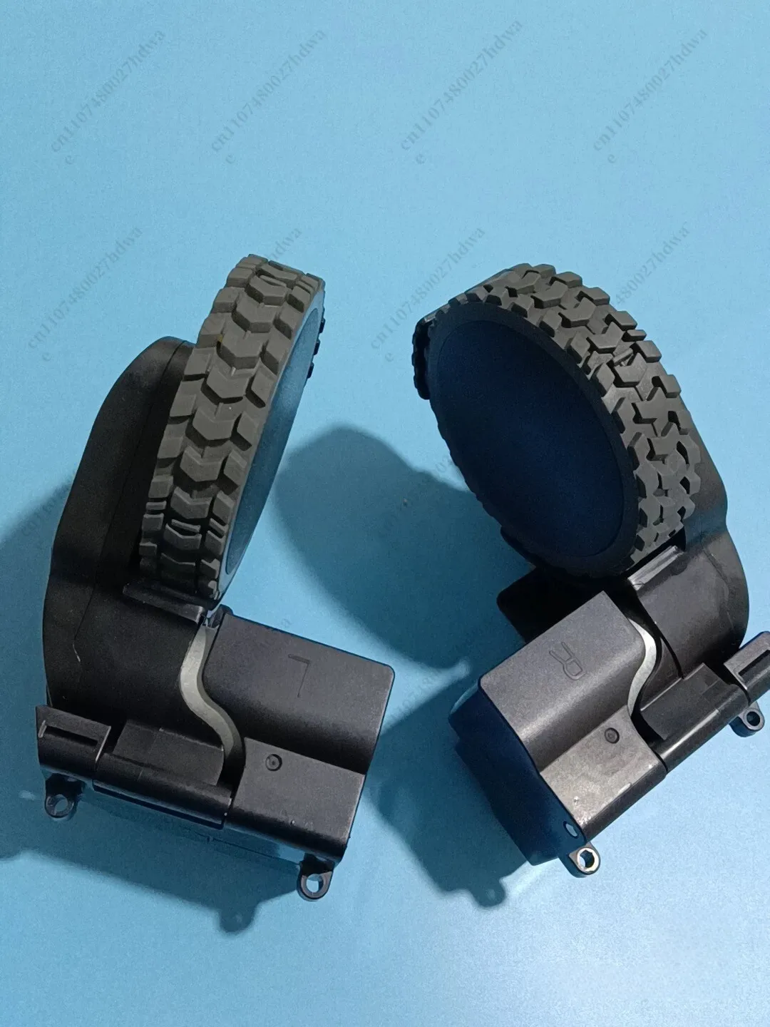 For S5/S7/S7p/T90 Sweeping Robot Walking Drive Wheel Accessories Original Disassembly Left and Right Wheels