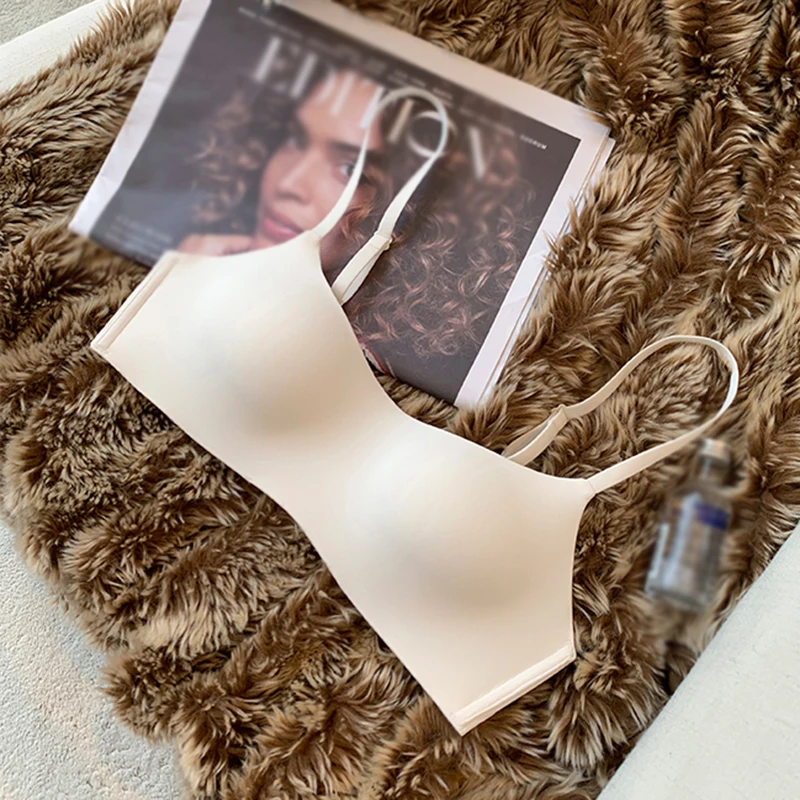 One-Piece Seamless Bra Women Push-Up Wireless Bra Thin Style Adjustable Shoulder Straps Sexy Girls Lingerie Underwear Tube Top