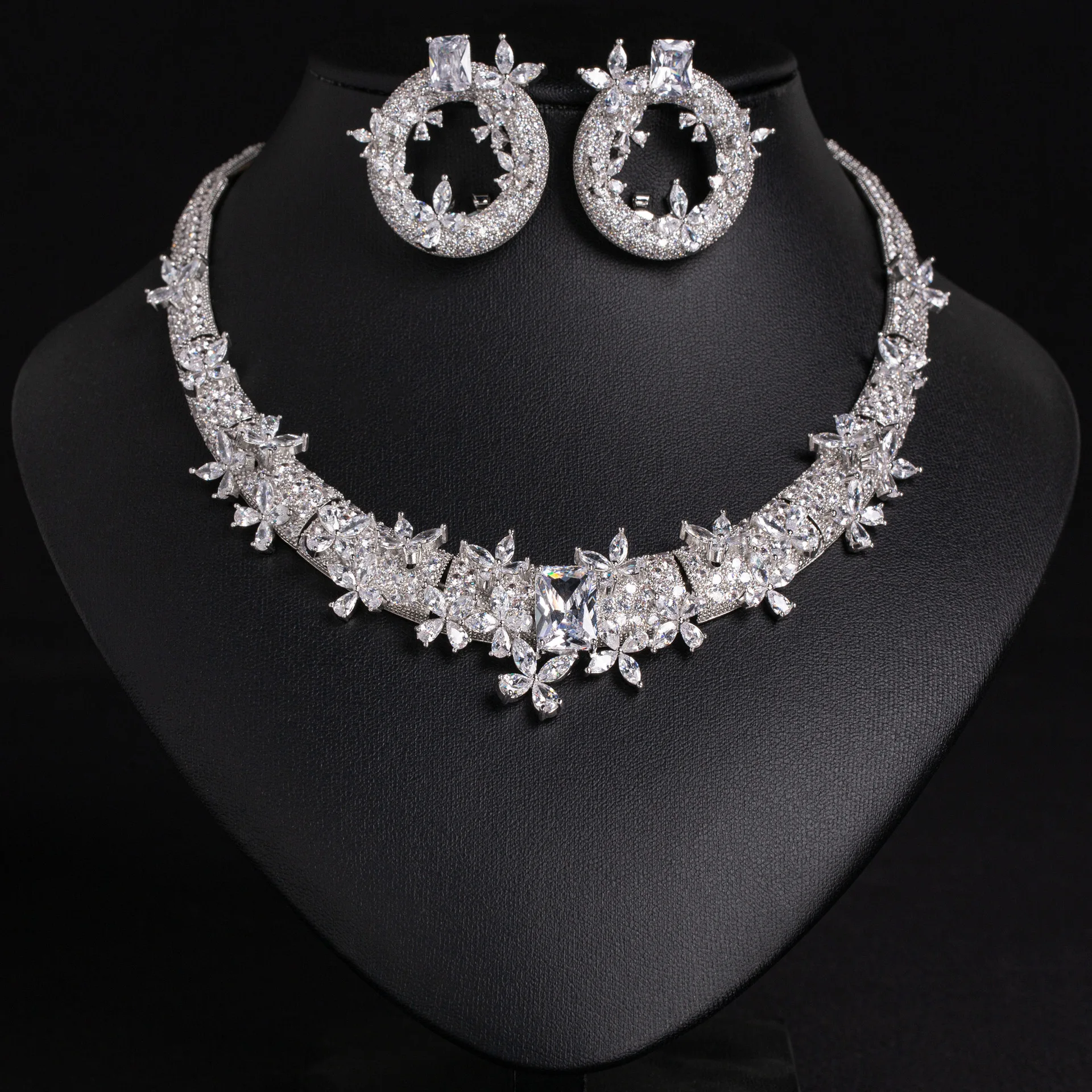 

New stereo European and American Style Fine Green Jewelry Necklace Earrings Women's Dress Decoration Set Wedding Gift M-881